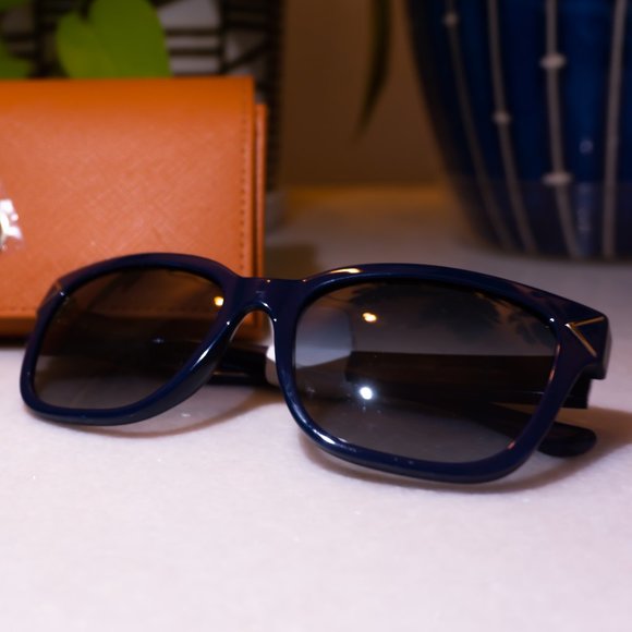 Tory Burch Navy Square Sunglasses (NWT)